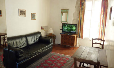 Studio – Rue Dauphine PARIS 6  -/Long term rental/  940€/month